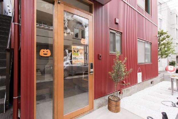 grapehouse koenji hostel caters to women