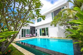 hollywood pool villa jomtien pattaya