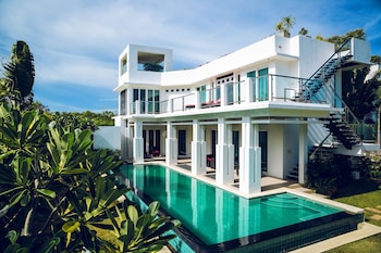 hollywood pool villa jomtien pattaya
