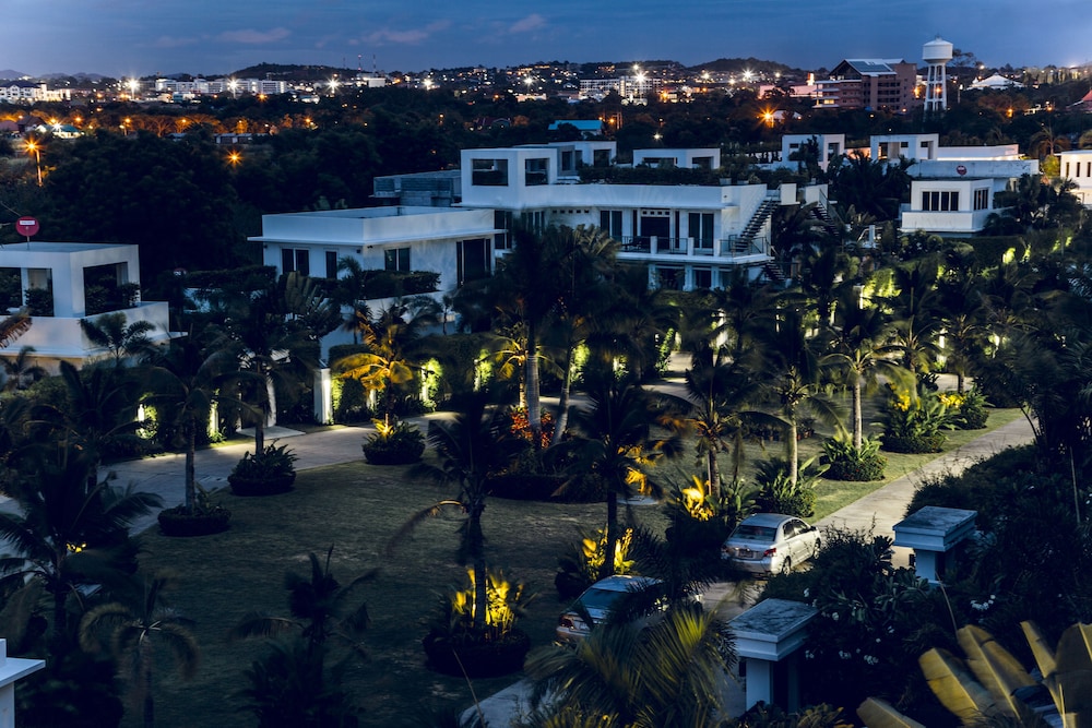 hollywood pool villa jomtien pattaya