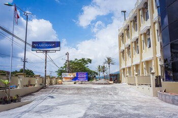 Hotel Rangkayo Basa Padang Panjang,,2 star