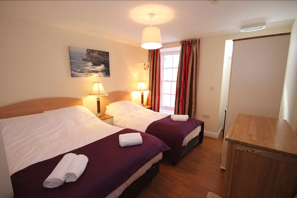 marine apartment