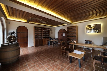 Vinifera Vineyards Hotel,,3 star