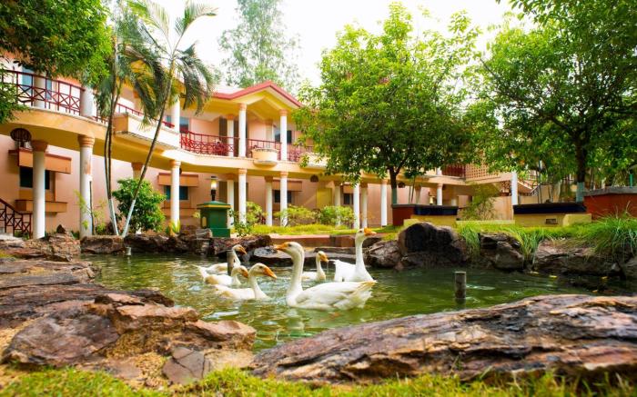 hotel sadhabishegam