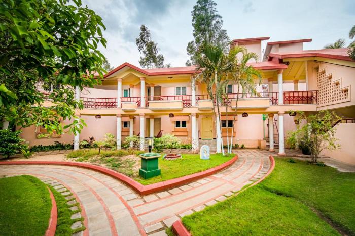 hotel sadhabishegam
