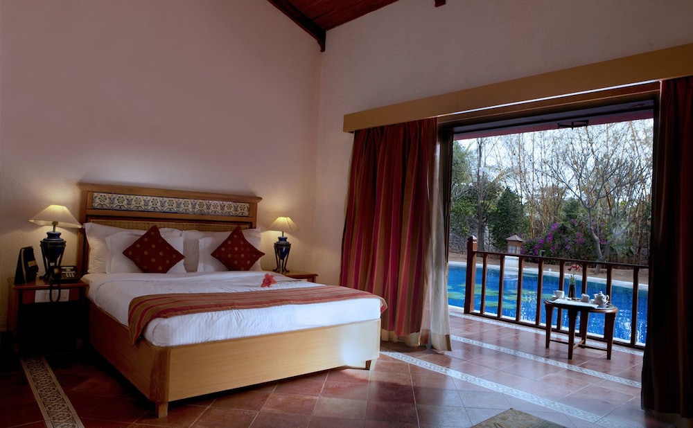 lagoon bay at leonia