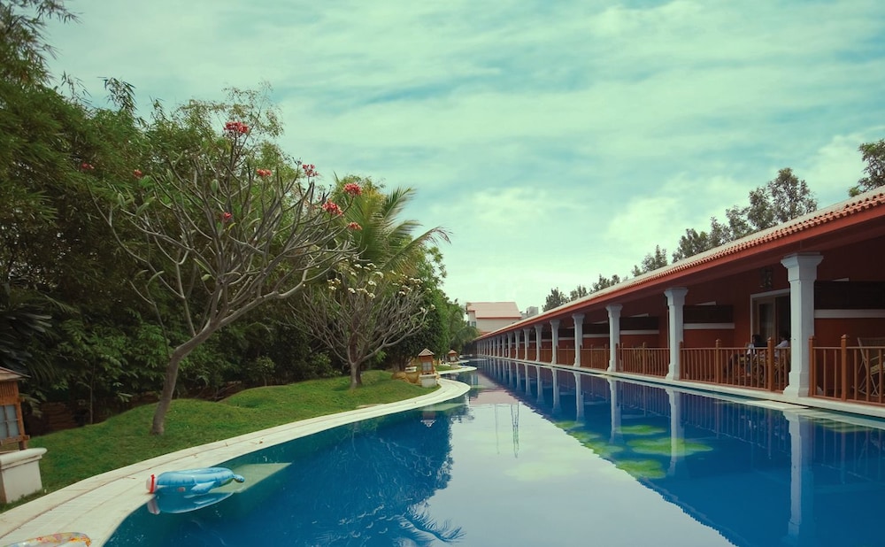 lagoon bay at leonia