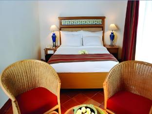 lagoon bay at leonia