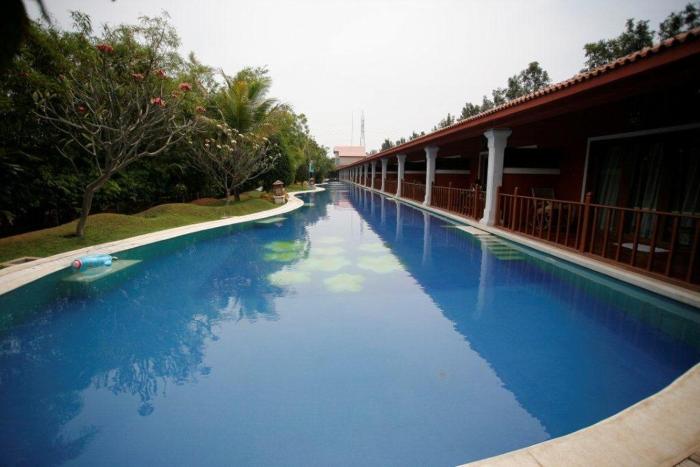 lagoon bay at leonia