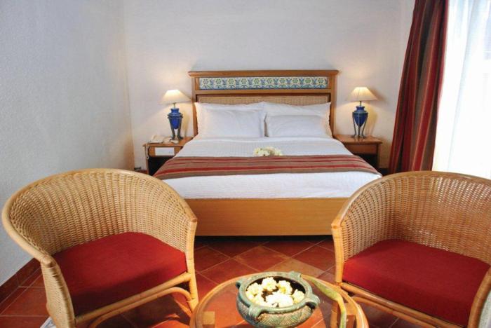 lagoon bay at leonia