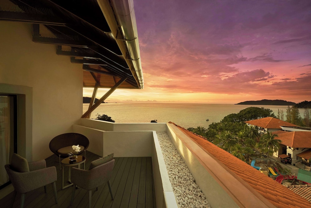 doubletree by hilton damai laut resort