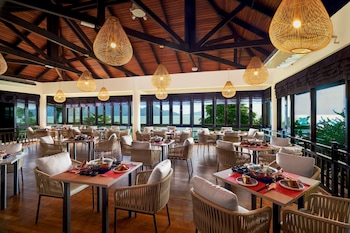 doubletree by hilton damai laut resort