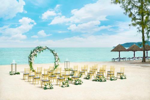 doubletree by hilton damai laut resort