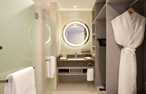 doubletree by hilton damai laut resort