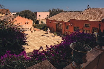Hotel Villa Giulia,Noto>>Catania,4 star