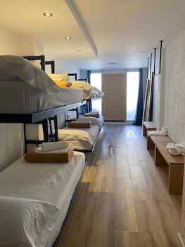 y hostel albergue juvenil