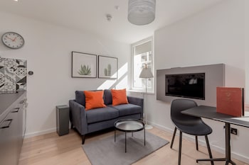 destiny scotland market st apartments