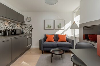 destiny scotland market st apartments