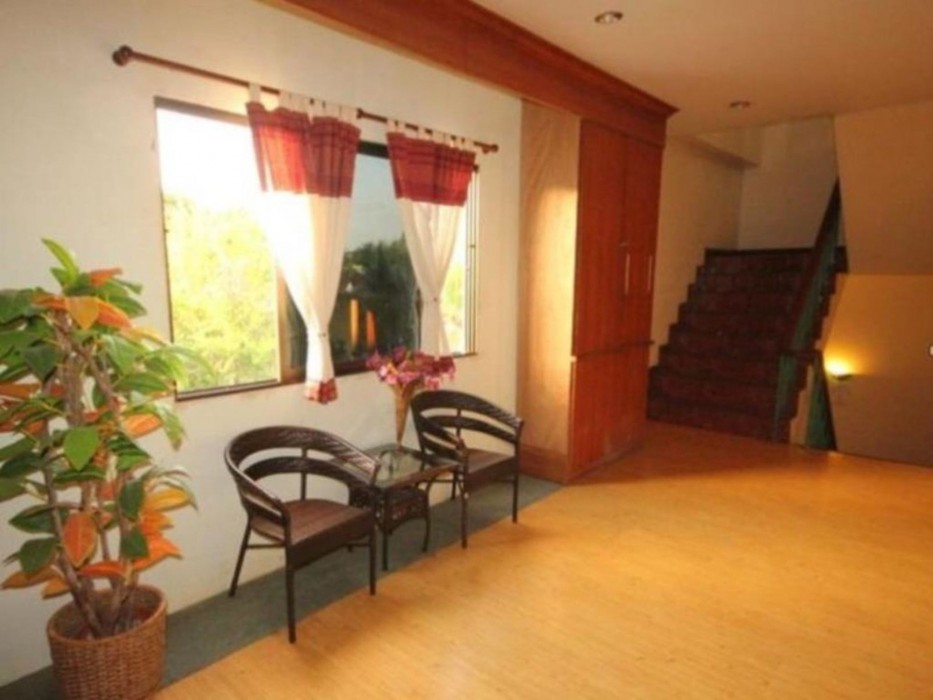 Charlie Place,Hua Hin>>Cha-Am,2 star