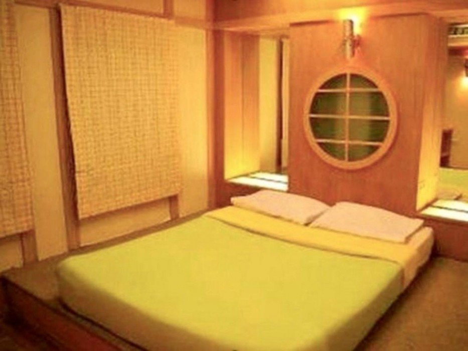 Charlie Place,Hua Hin>>Cha-Am,2 star