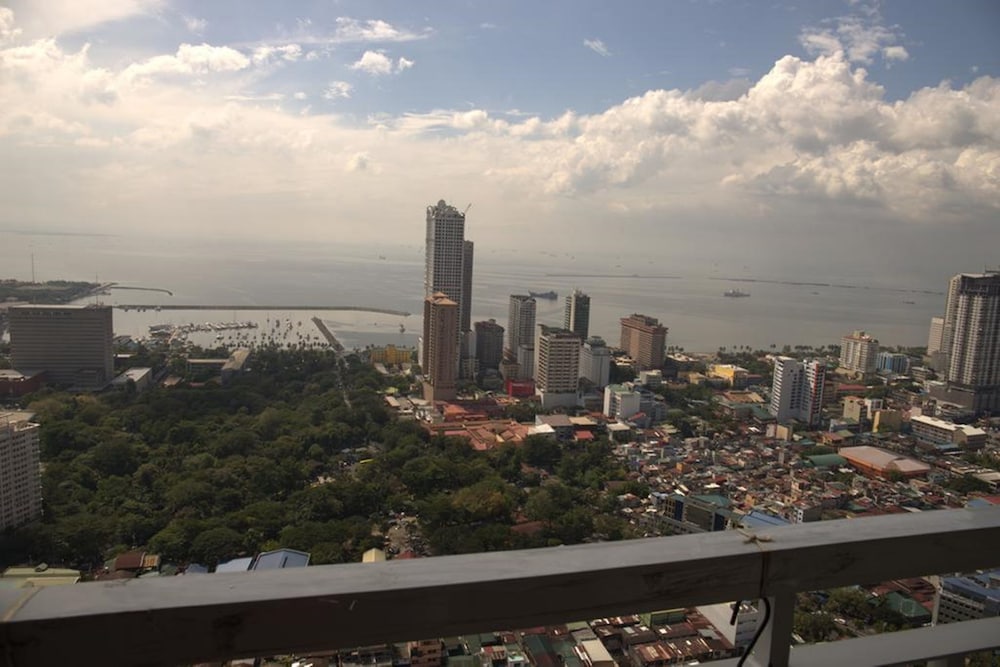 manila