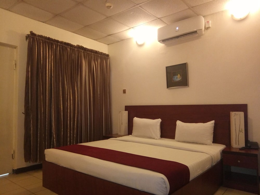 fountain suites