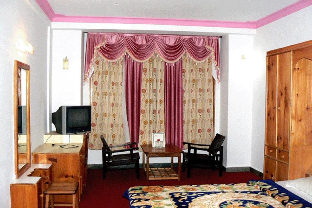 Flamingo Resort,Manali>>Kullu,3 star