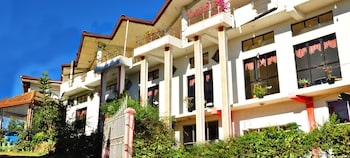 Hotel Sanasta,,3 star