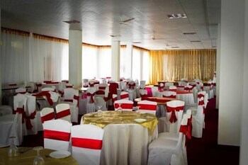 Hotel Sanasta,,3 star