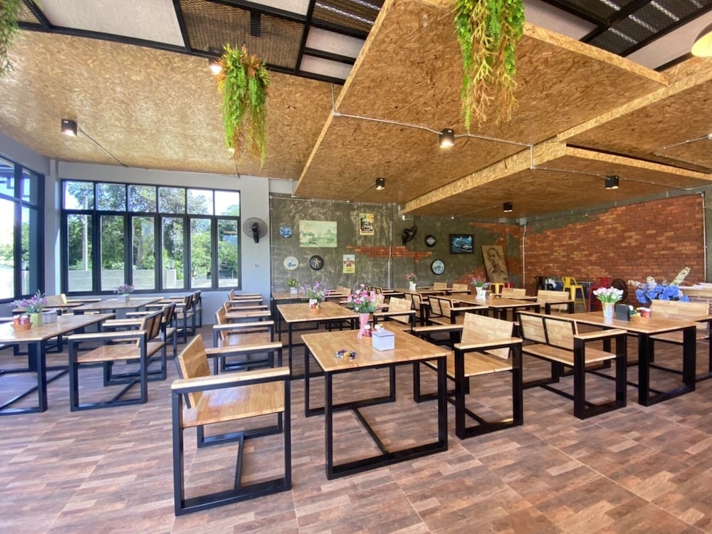 riverside hill resort and restaurant