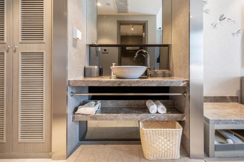 orange hotel select hangzhou jiangnan avenue longhu paradise walk