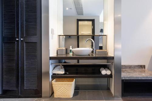 orange hotel select hangzhou jiangnan avenue longhu paradise walk