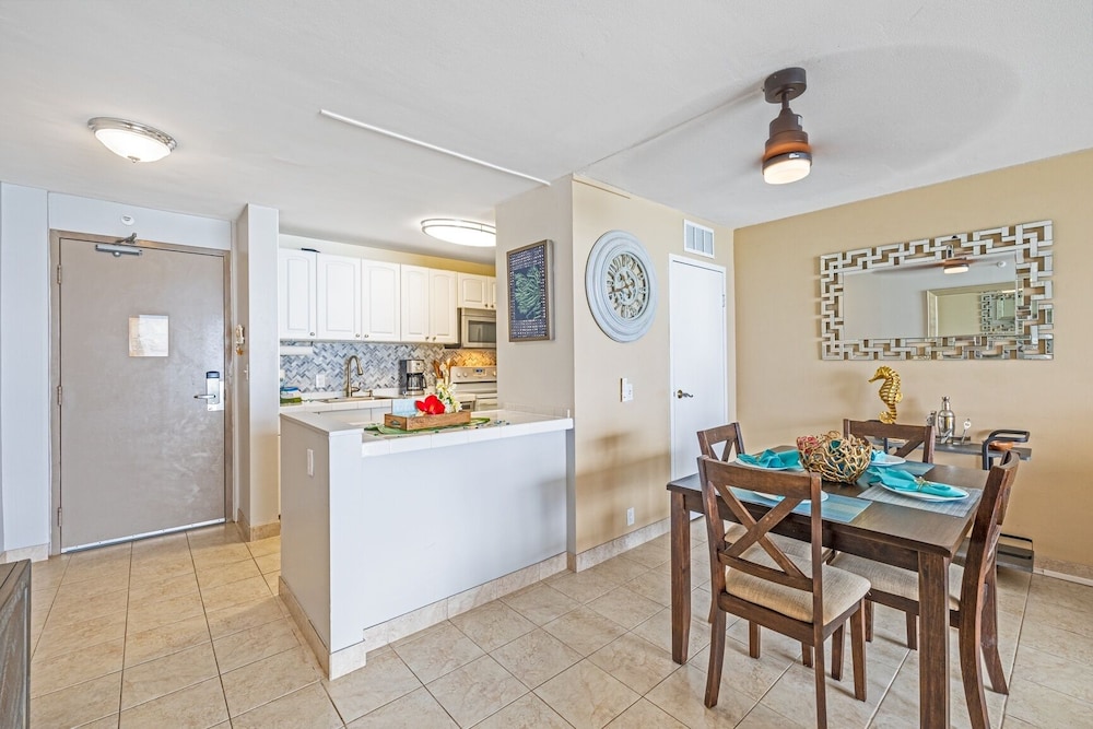 valley isle 1108b 2 bedroom condo by redawning