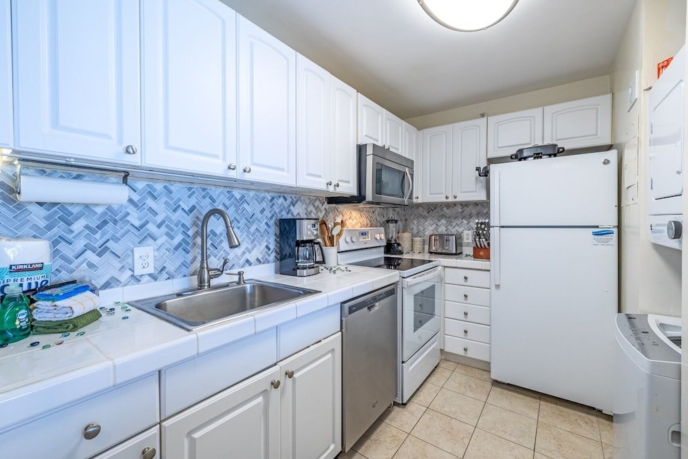 Valley Isle 1108B 2 Bedroom Condo By Redawning,,3.5 star