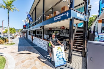 airlie sun and sand accommodation 5