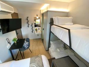 st signature bugis beach dayuse 5 hours 9am 2pm