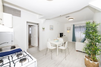 335 ocean walk apartments