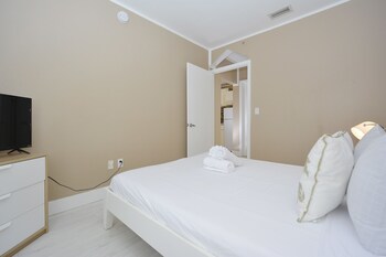335 ocean walk apartments