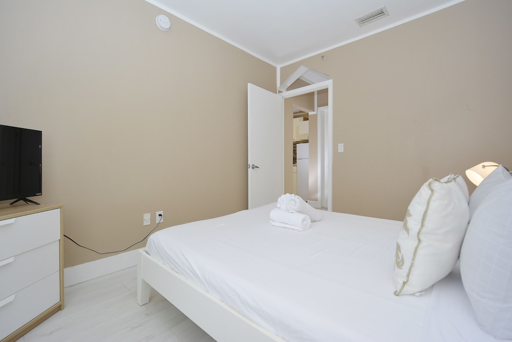 335 ocean walk apartments