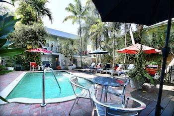 335 ocean walk apartments