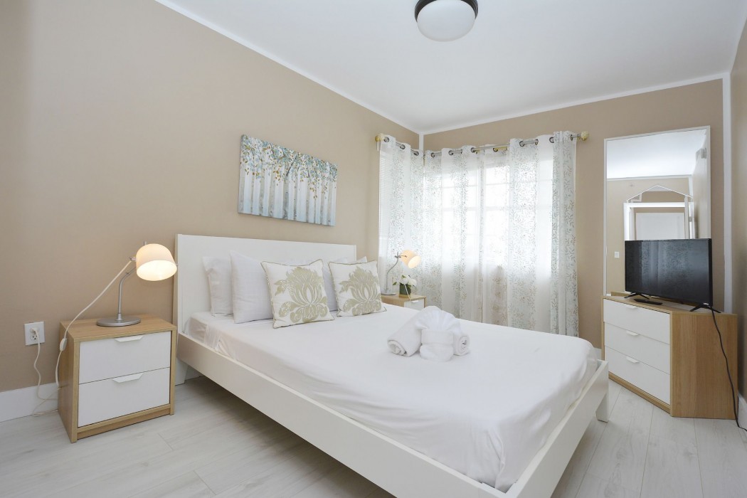 335 ocean walk apartments