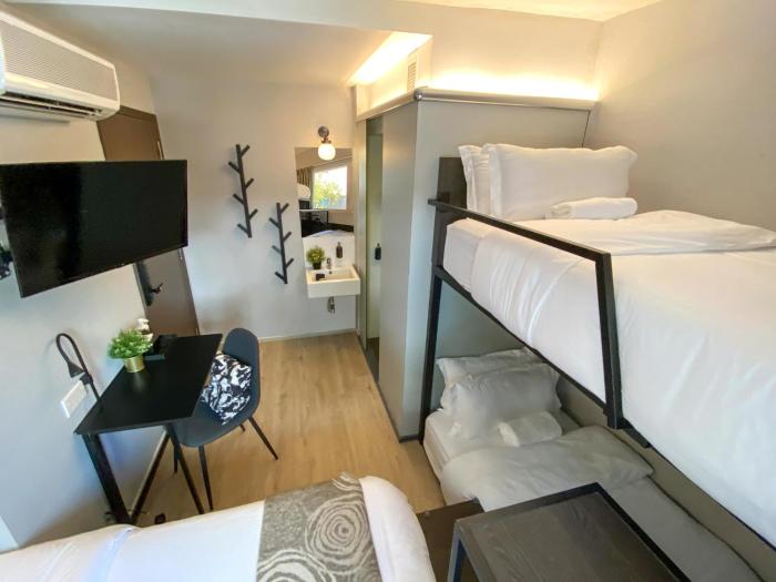 st signature bugis beach dayuse 5 hours 4pm 9pm