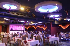 holiday bahrain hotel