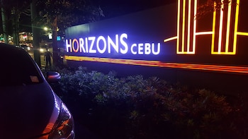 horizon 101 studio units by felicity bedsit