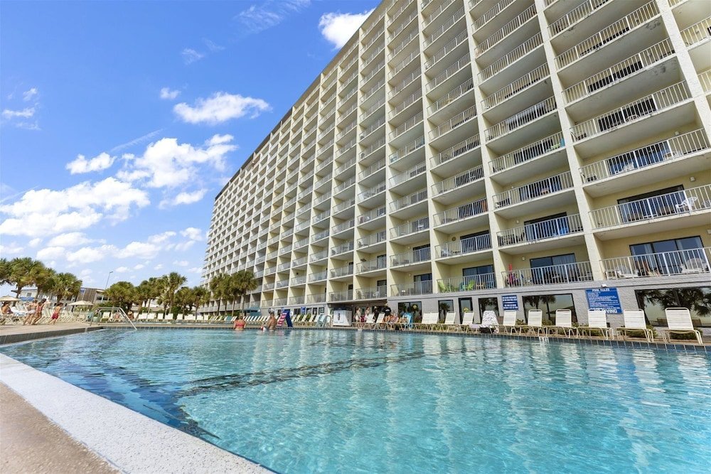 The Summit 615,,3.5 star