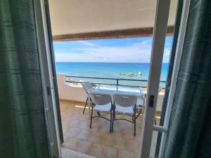 standart apartments 67 glyfada beach