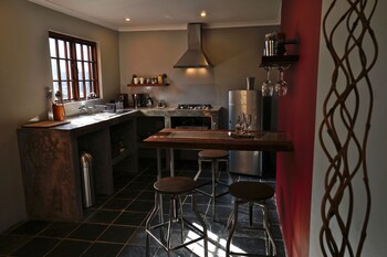 villa la mercy guest suite