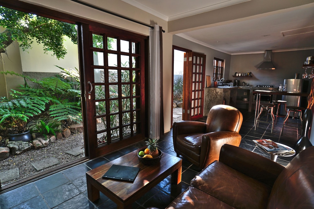 villa la mercy guest suite