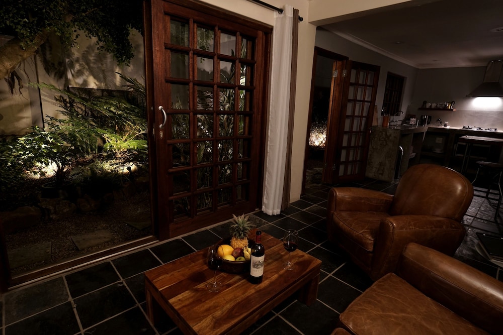 villa la mercy guest suite