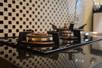 gorgeous studio cinere bellevue apartment